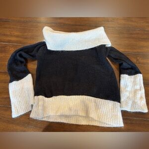 Italian mohair off shoulder Cozy Two-Tone Black and Cream Women's Sweater size M